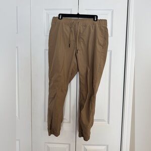 Duluth Mens Standard Fit AKHG pants.